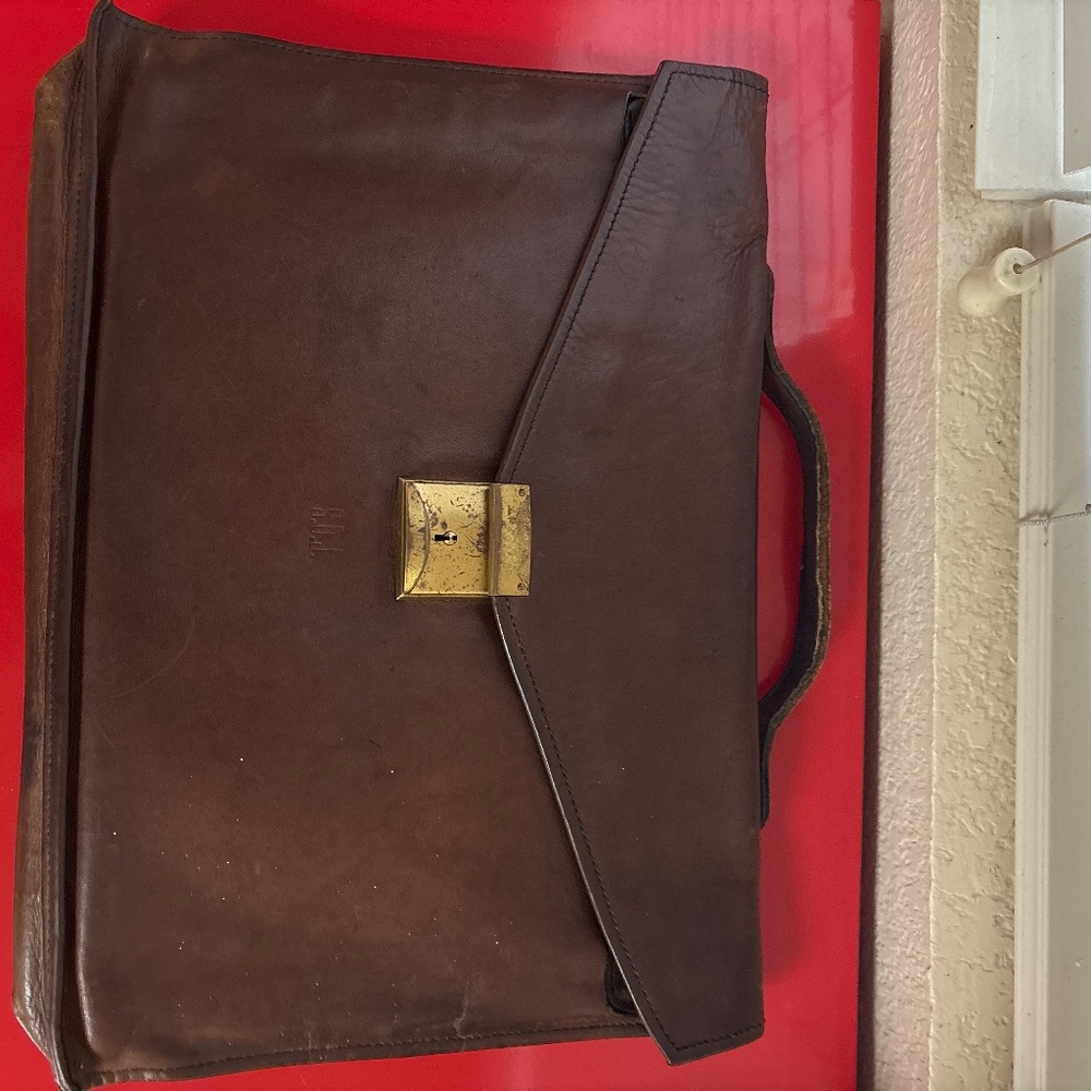 Medium doctors vintage brown briefcase